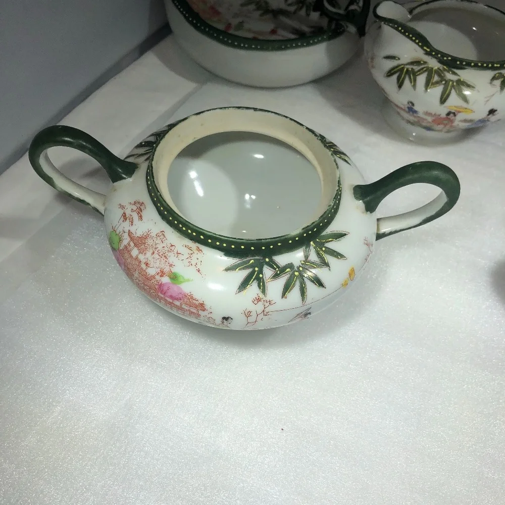 VINTAGE JAPANESE KUTANI PORCELAIN MATCHING 5 PIECE SET
